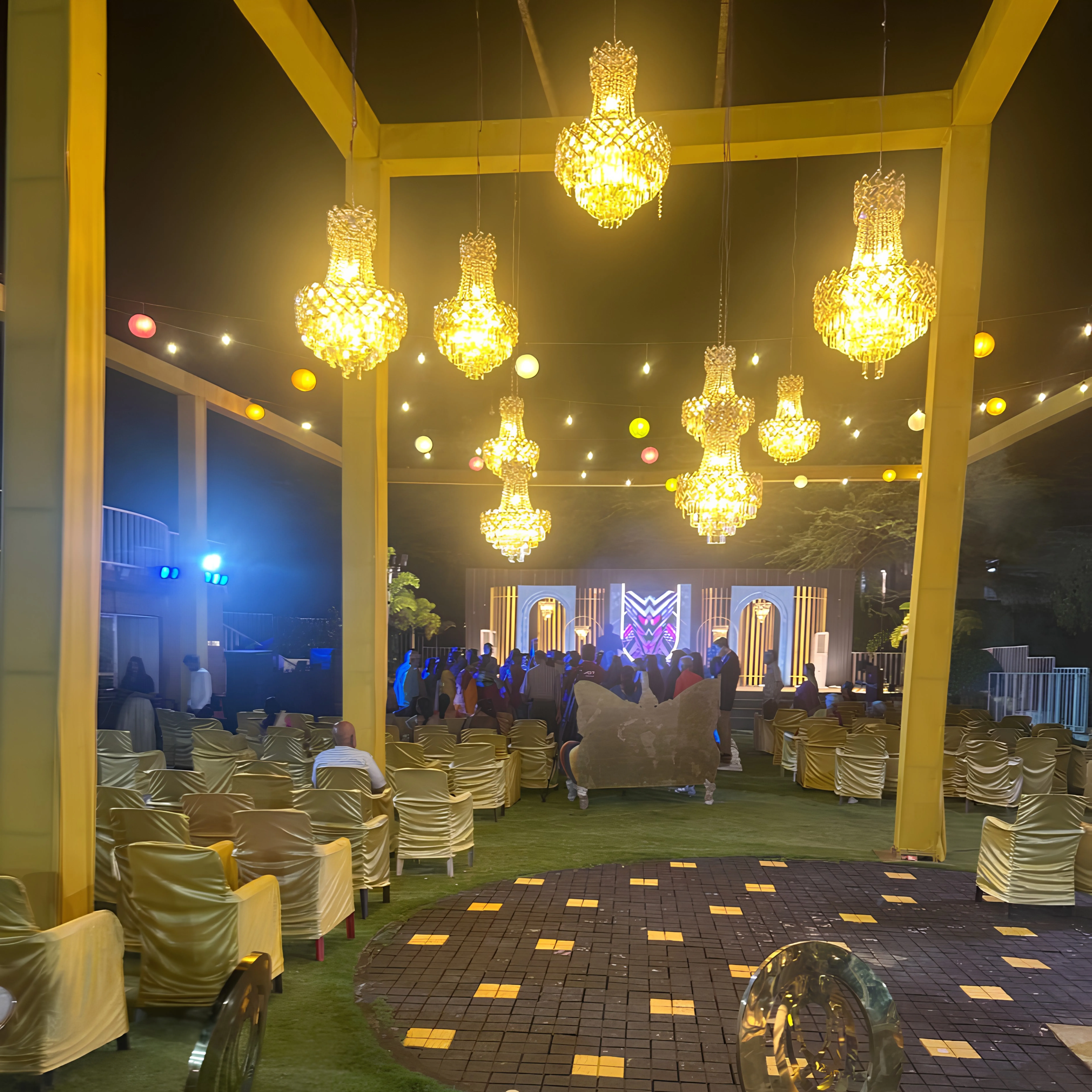 LED colour wash stage lighting