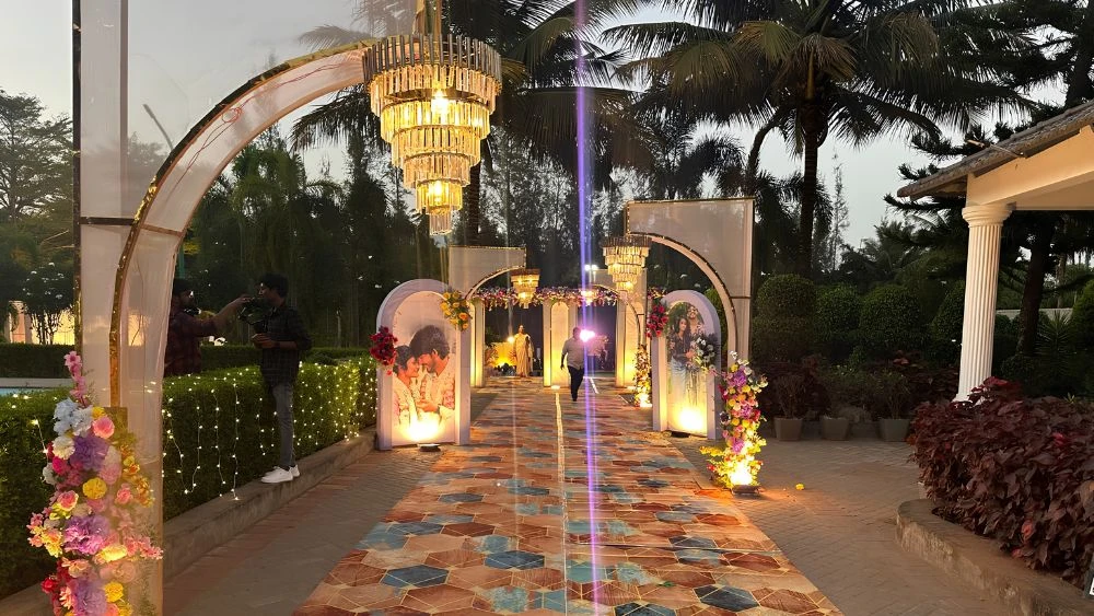 Welcome Arch with Lighting